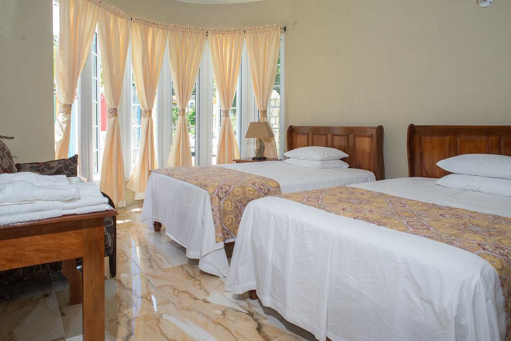 Waters Edge Homestay
