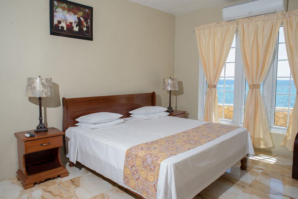 Waters Edge Homestay Montego Bay