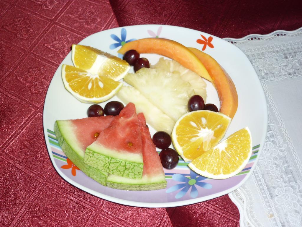 East Bay Villas Guest house 2*