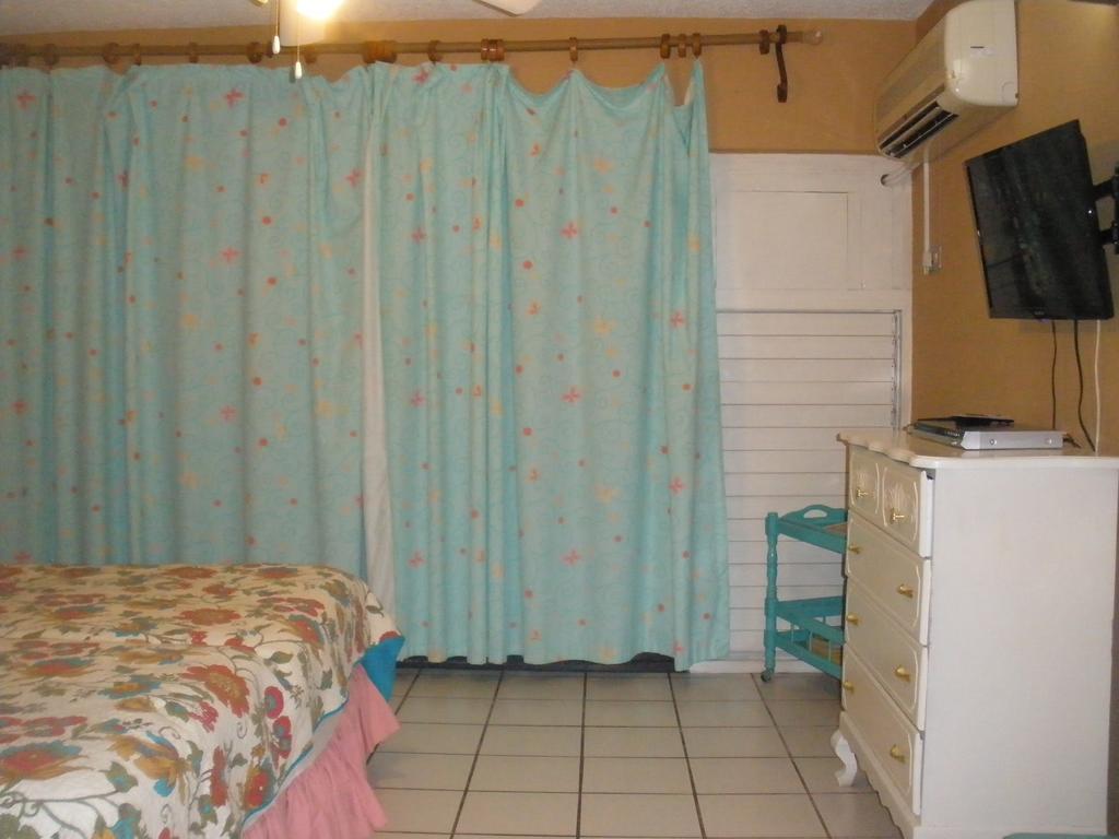 Apartment Criss *