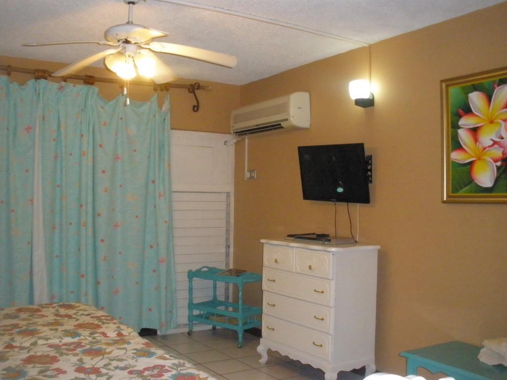 Apartment Criss