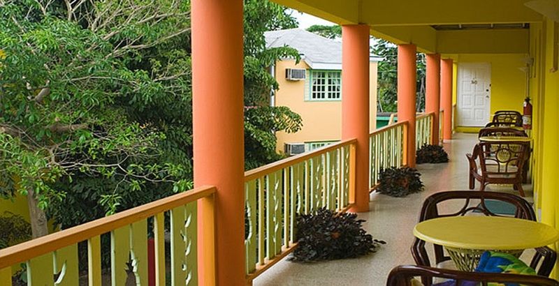 Grand Pineapple Resort 3*