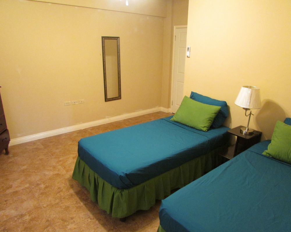 Hotel Centrally Located Guest Kingston