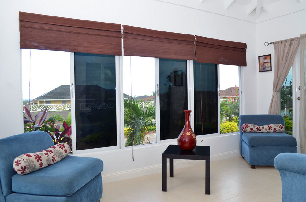 Villa Ocho Rios At Coolshade Ii *