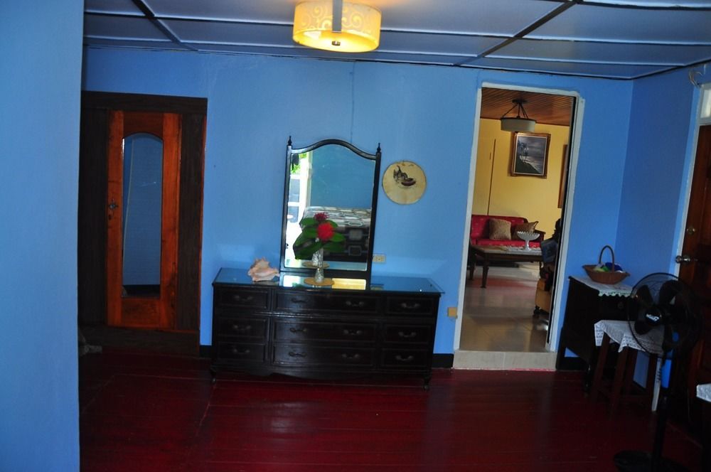 Duncan's Hideaway 2* Boston Bay
