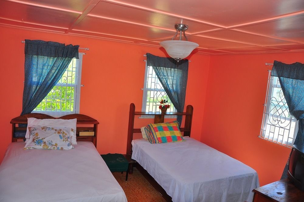 Duncan's Hideaway 2*