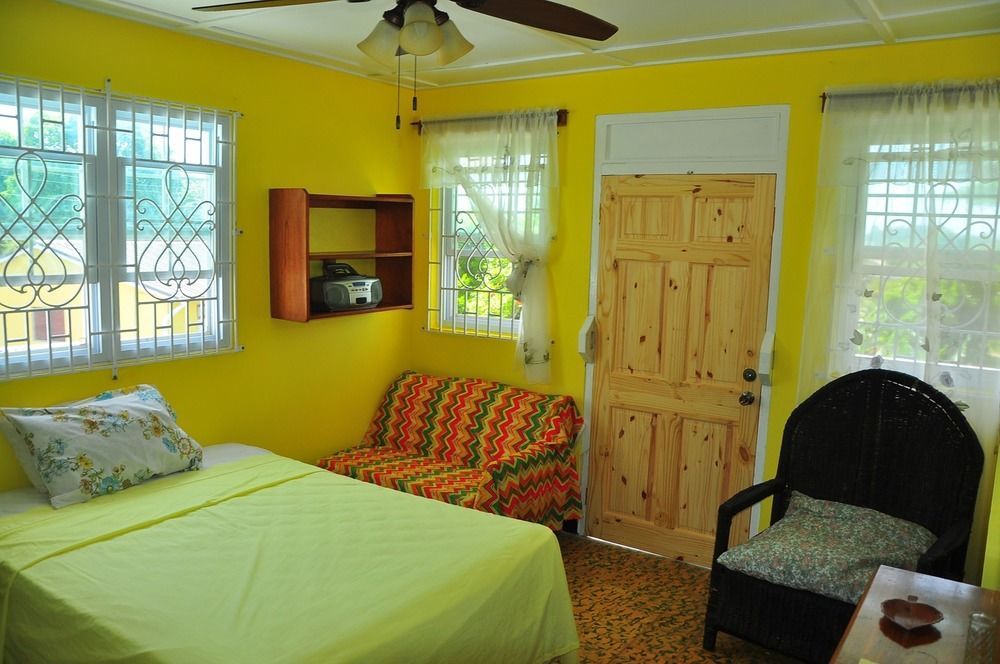 Duncan's Hideaway Hotel 2*
