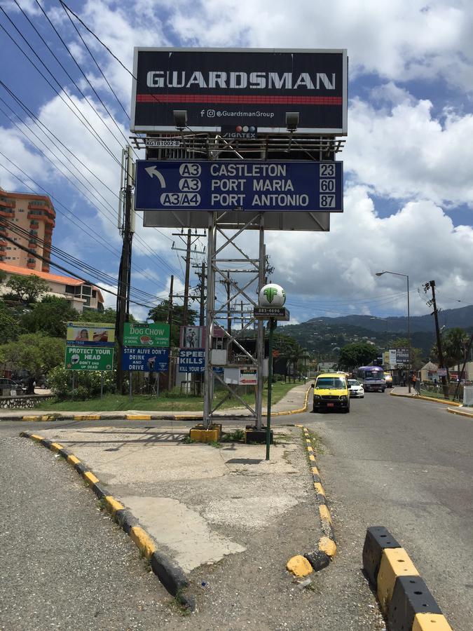 Backpackers Hostel *