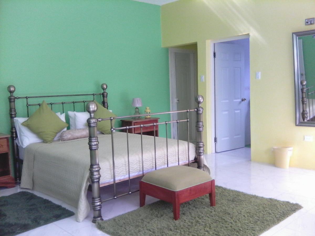 La Christina's From Guest house