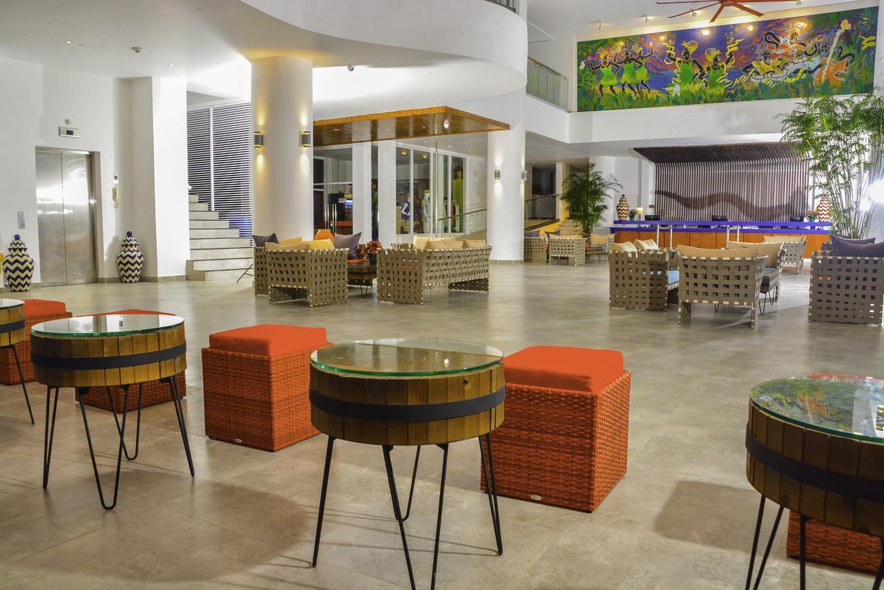 Resort Grand Decameron Cornwall Beach, A Trademark All-Inclusive Resort