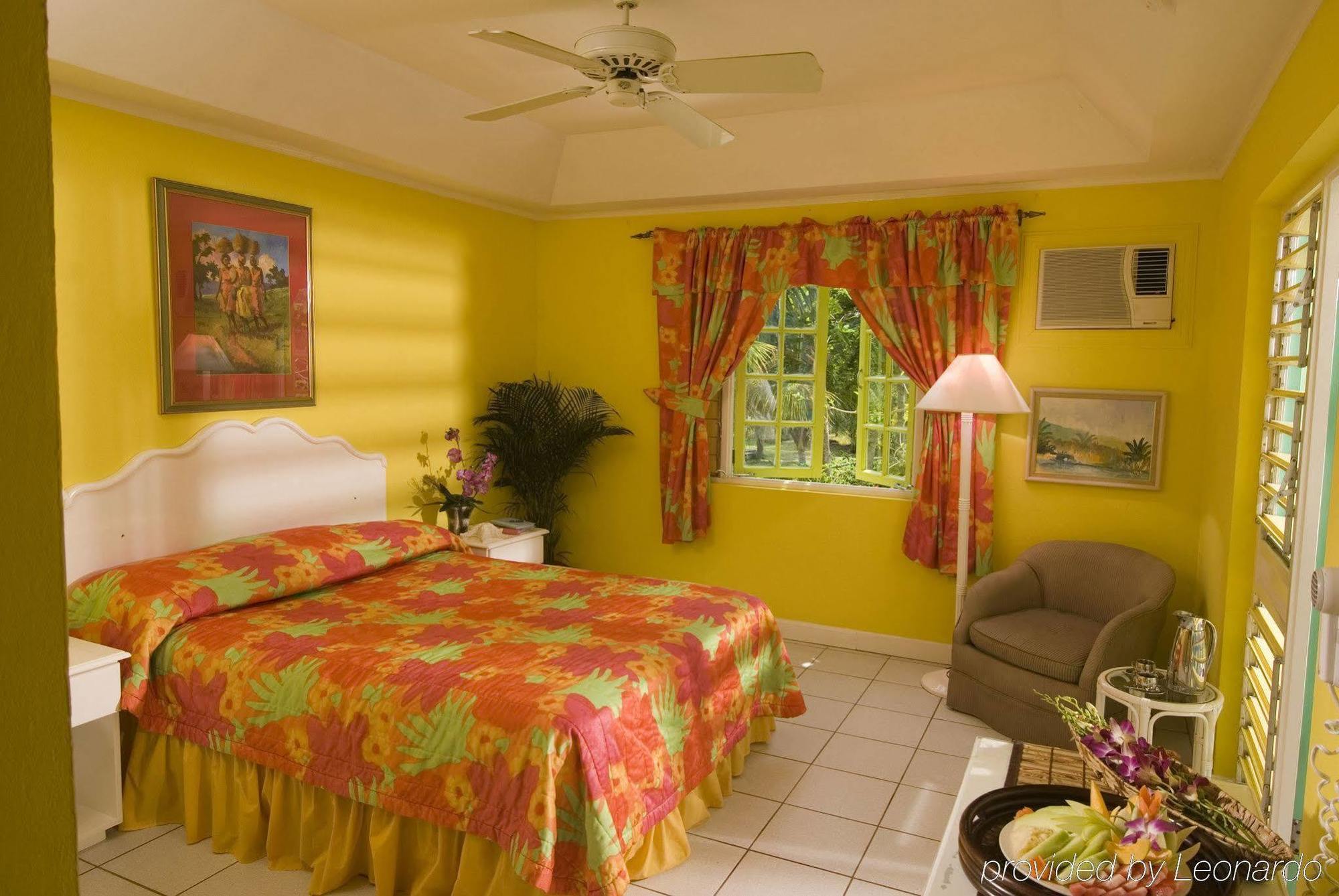 Grand Pineapple Resort 3*