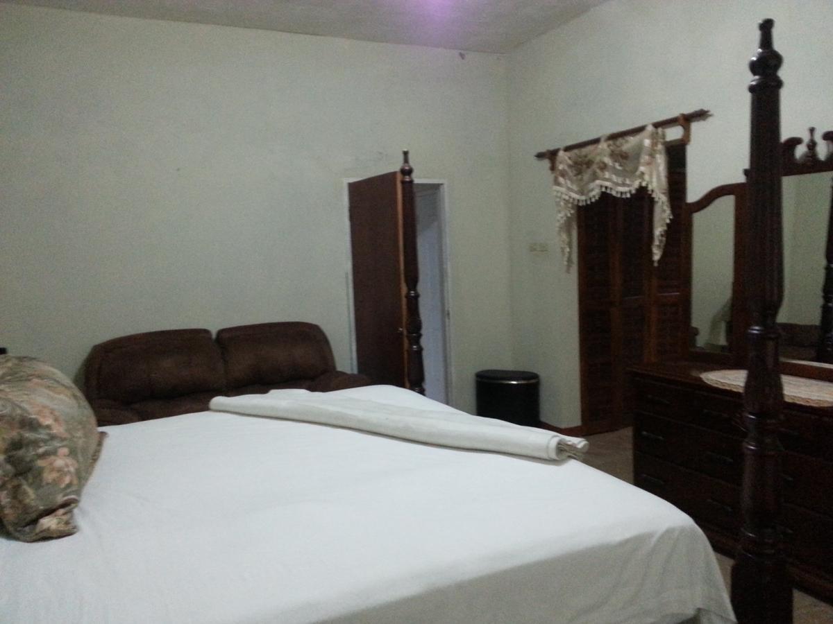 Hotel Glenrock Limited *