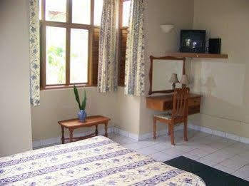 Rhodes Negril 3* Orange Bay