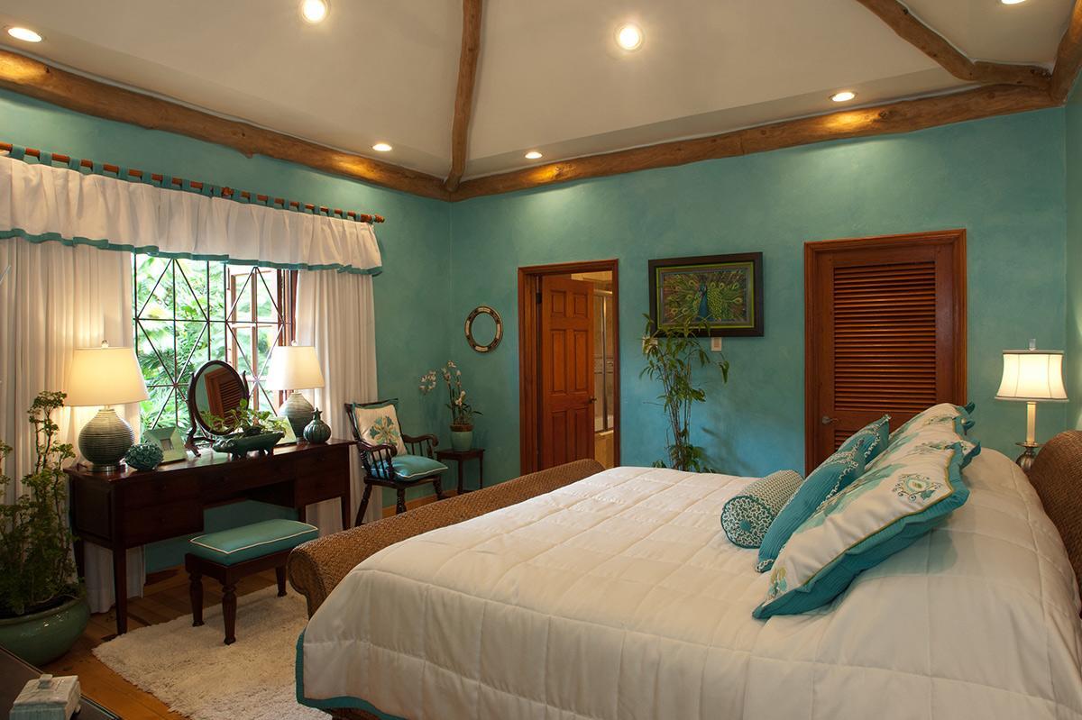 Whispering Waters Seven Bedroom * SAINT ANN
