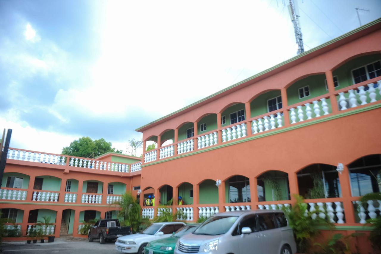 Rosehall Deluxe Bed & Breakfast 2*