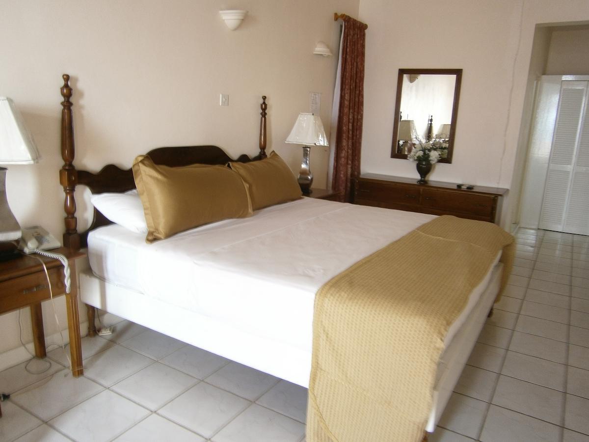 Whispering Bamboo Cove Hotel