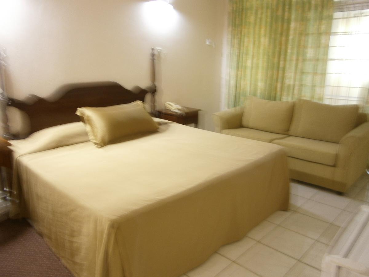 Hotel Whispering Bamboo Cove Belfast