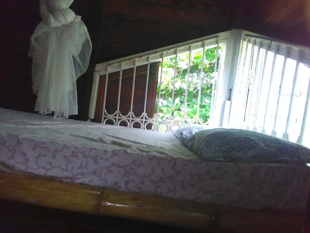 Brian's Beach House * Port Antonio