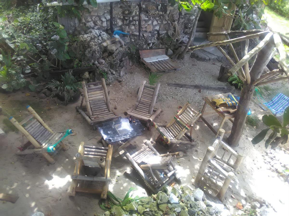 Brian's Beach House * Port Antonio