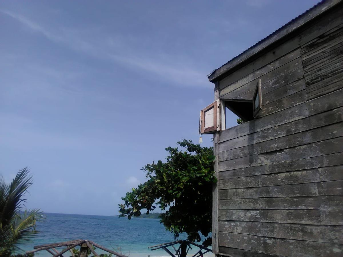Lodge Brian's Beach House