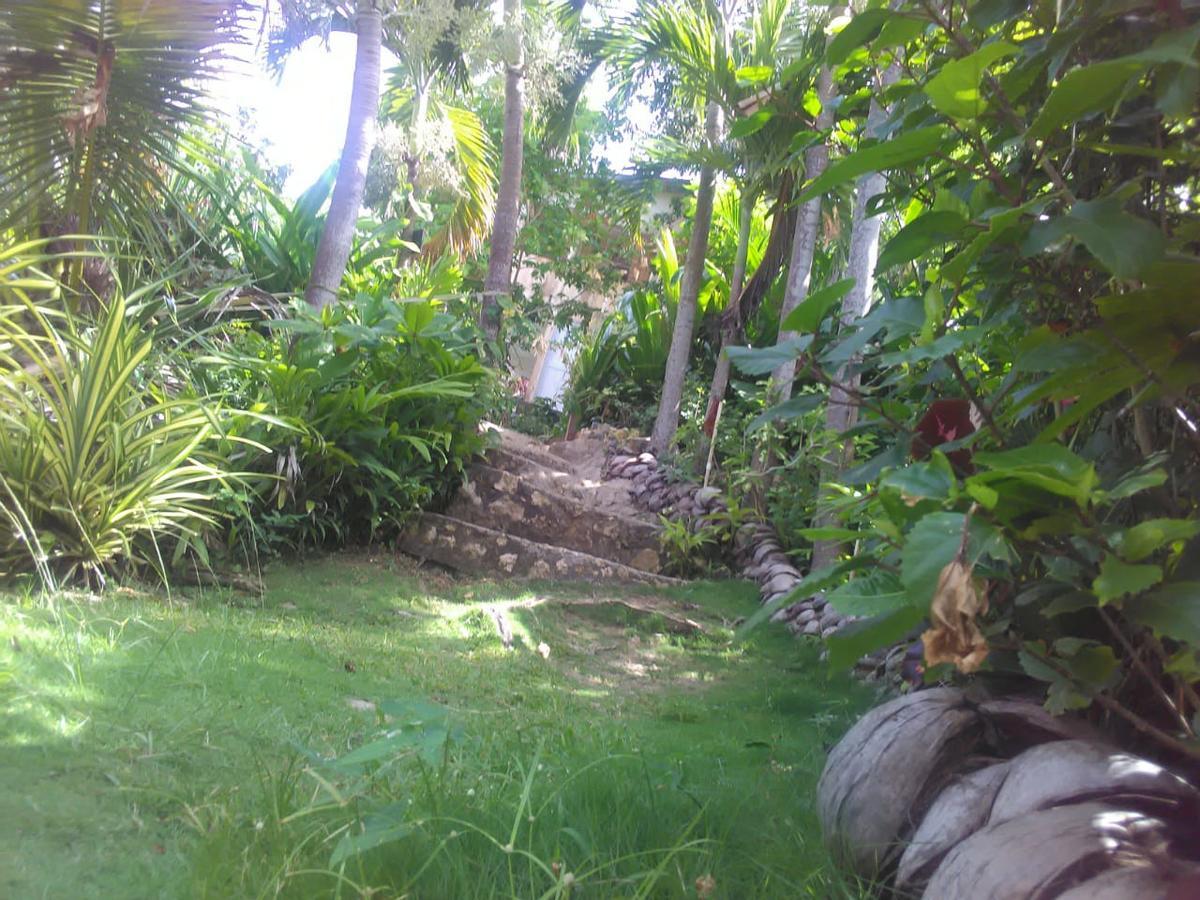 Lodge Brian's Beach House