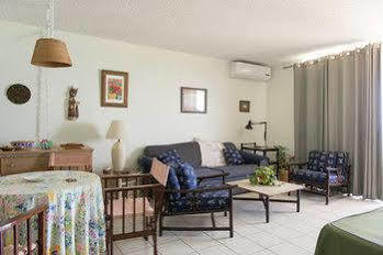 Skysuite Beachfront Club Apartment Montego Bay