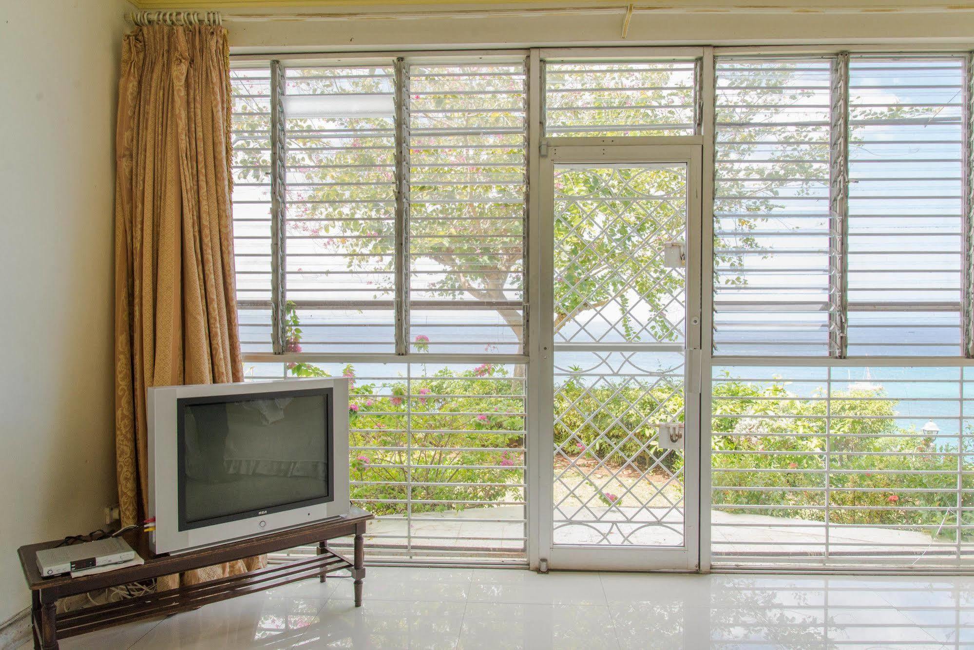 Court Manor At Club Apartment Montego Bay