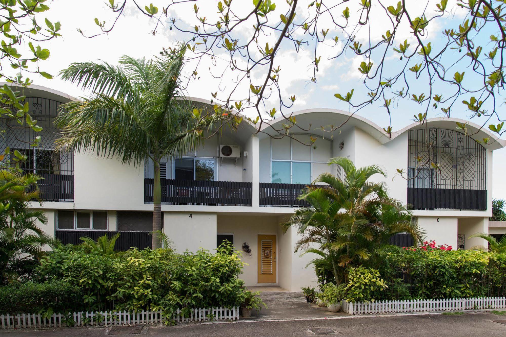 Apartment Court Manor At Club *
