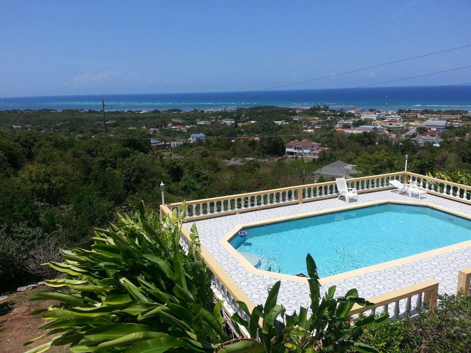 Hotel Emerald View