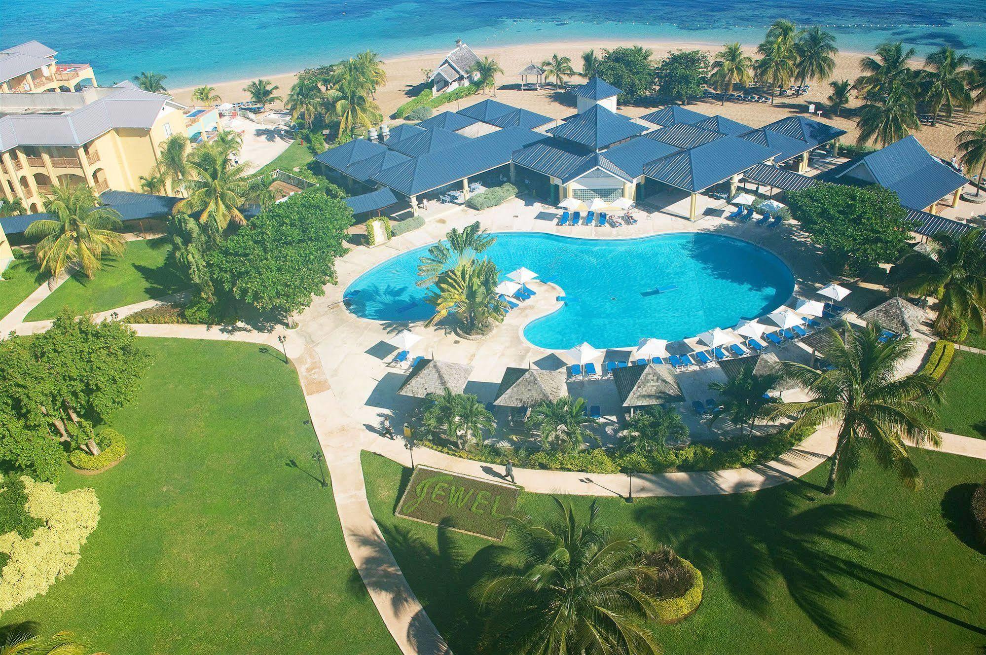 Jewel & Waterpark Resort 4*