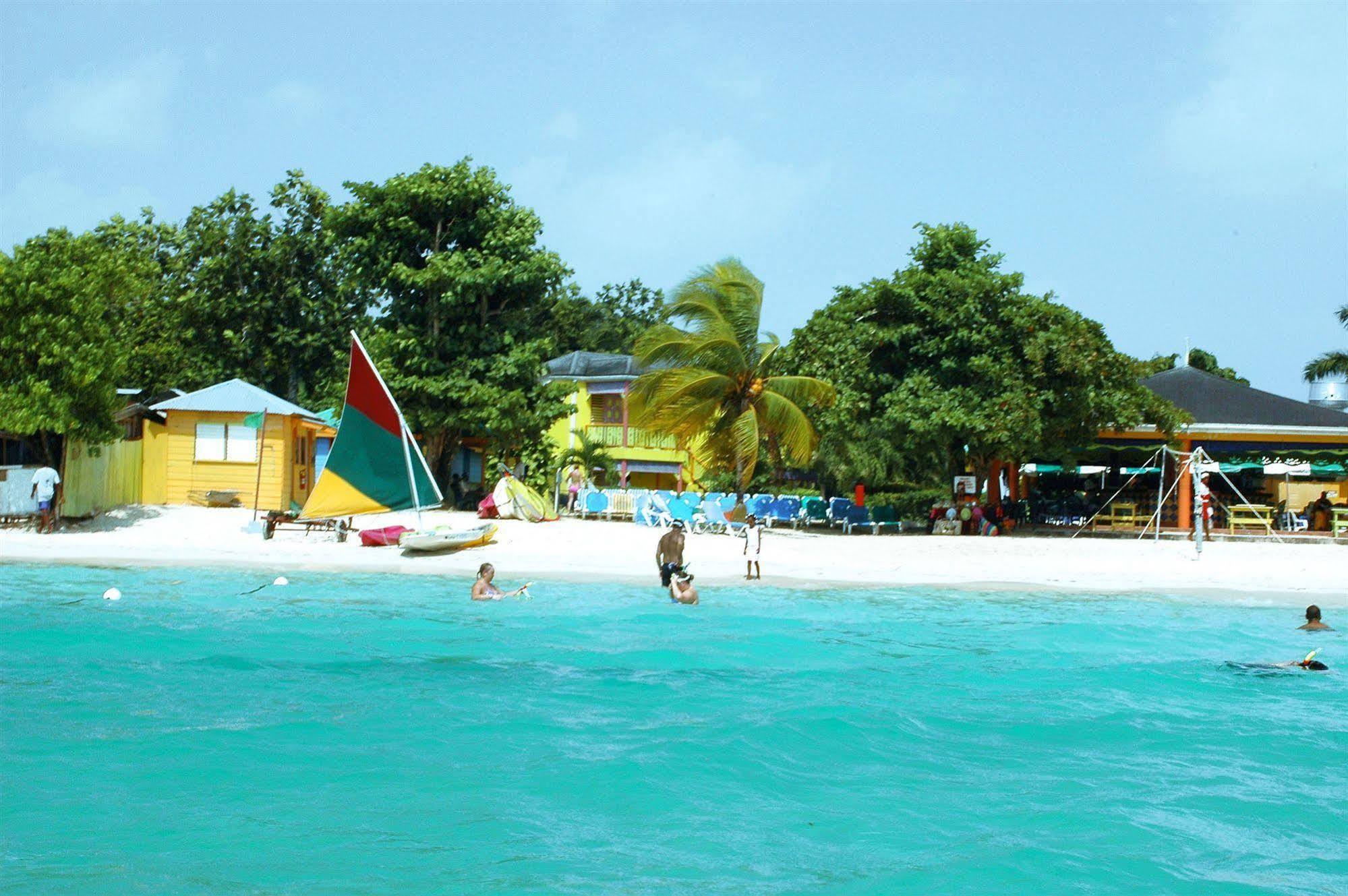 Grand Pineapple Resort