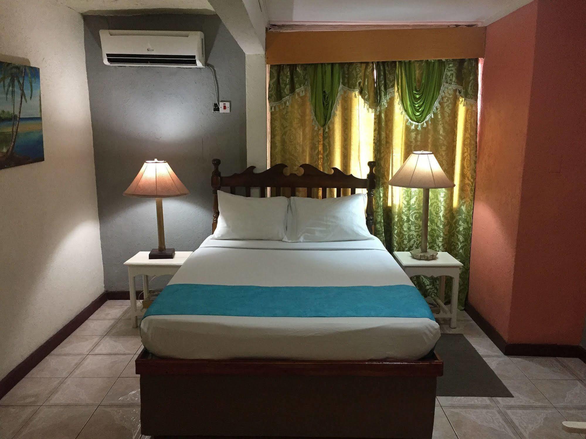 Hotel Cariblue & Scuba Montego Bay