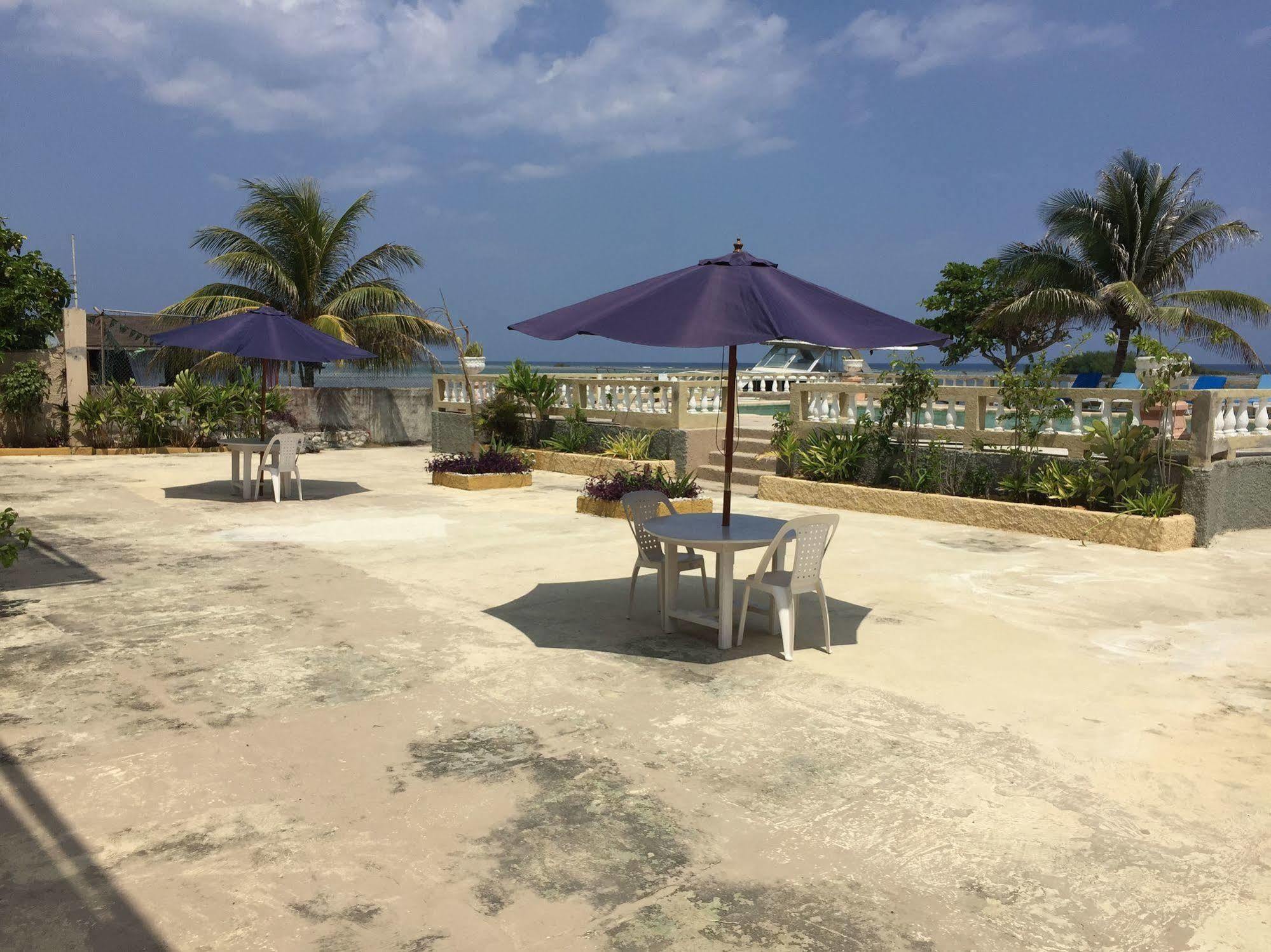 Cariblue & Scuba Hotel