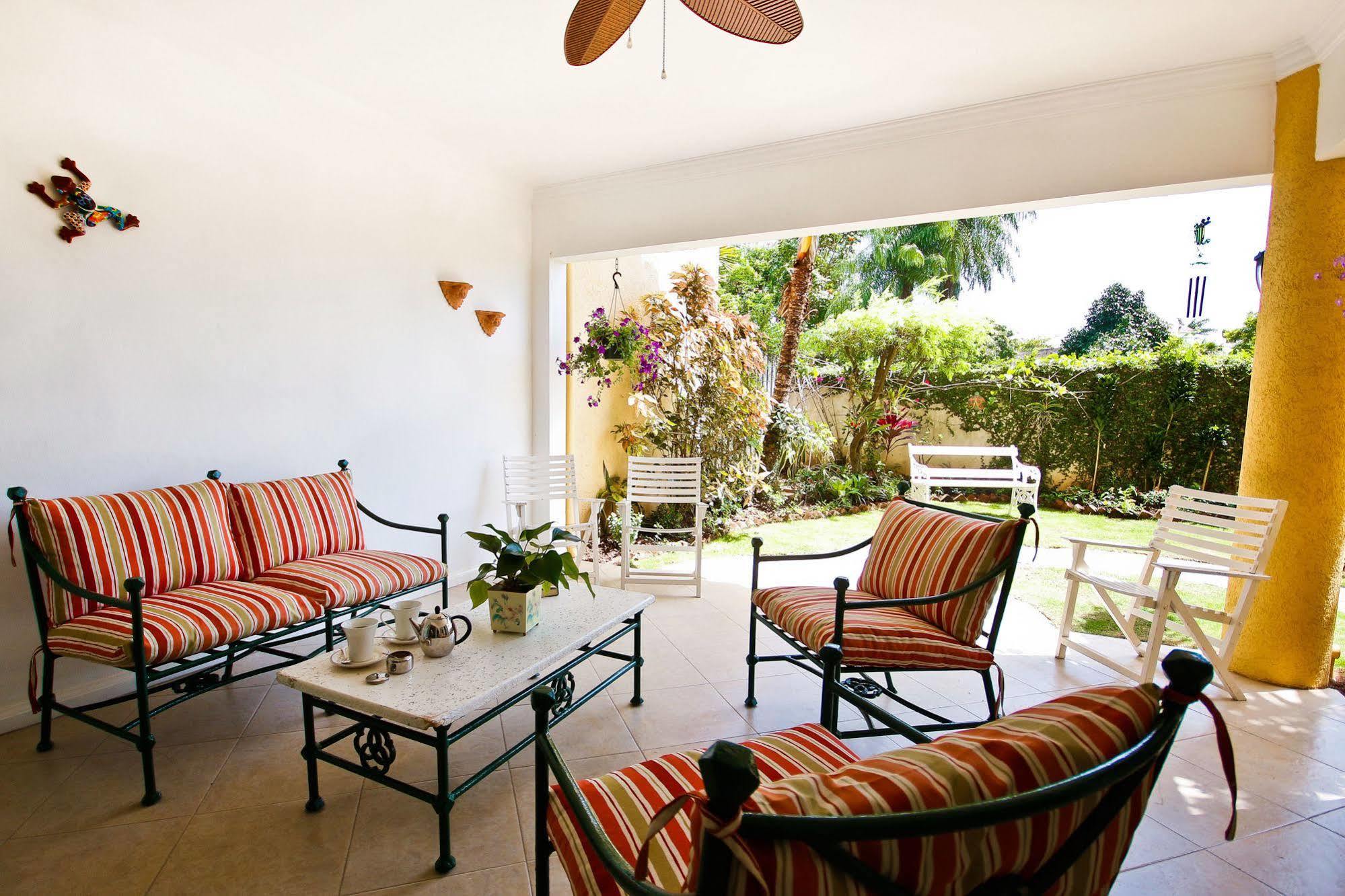 Guest house Cattleya Luxury