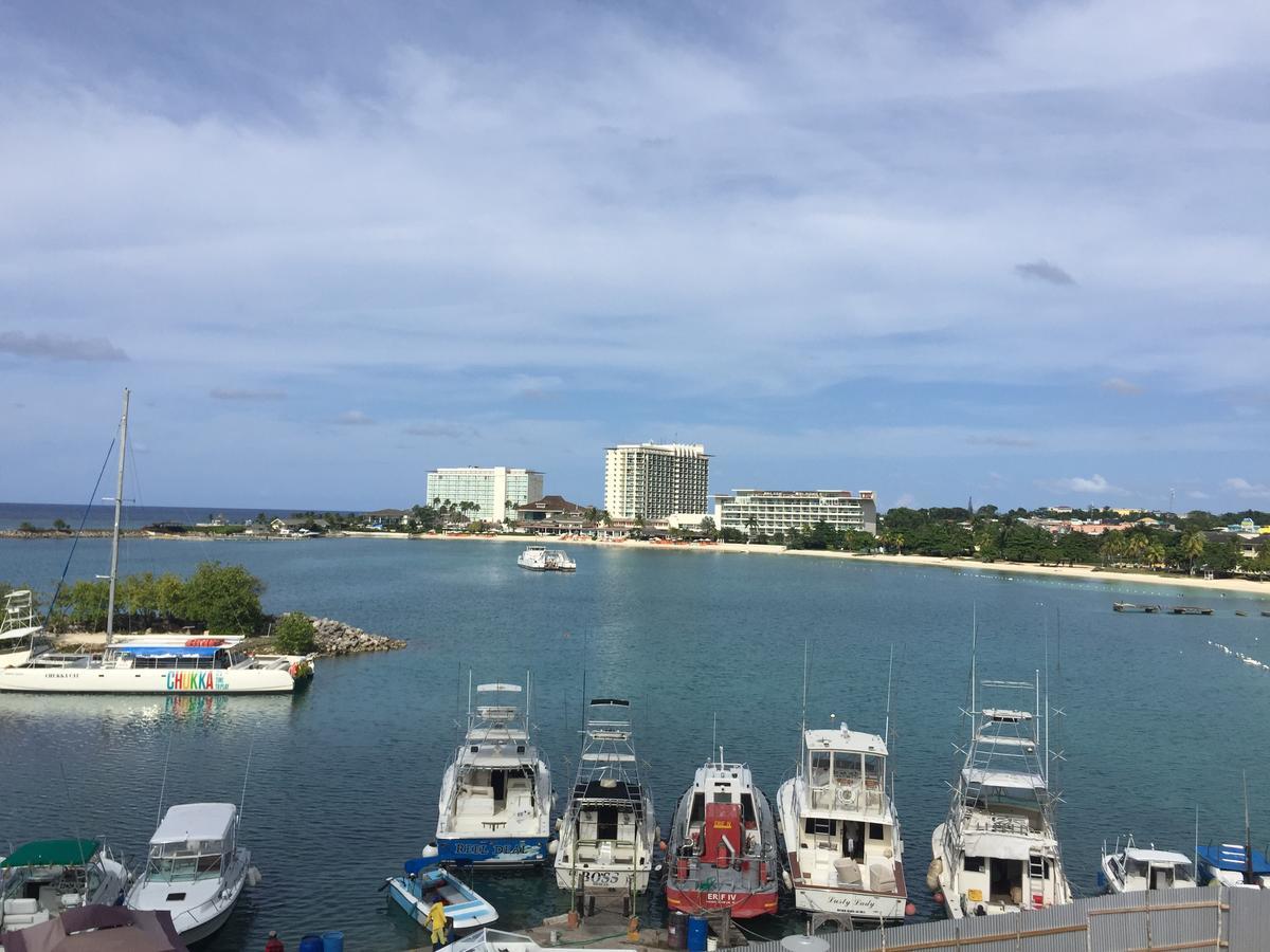 Apt 60 Fishermans Point Villa *