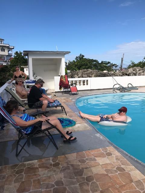 Tropical Breeze Guest house Negril
