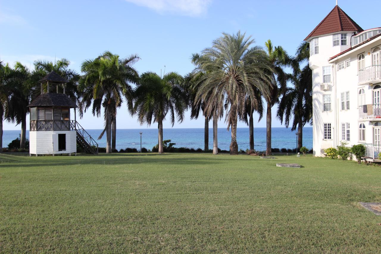 Seacastles By The Beach/pool * Montego Bay