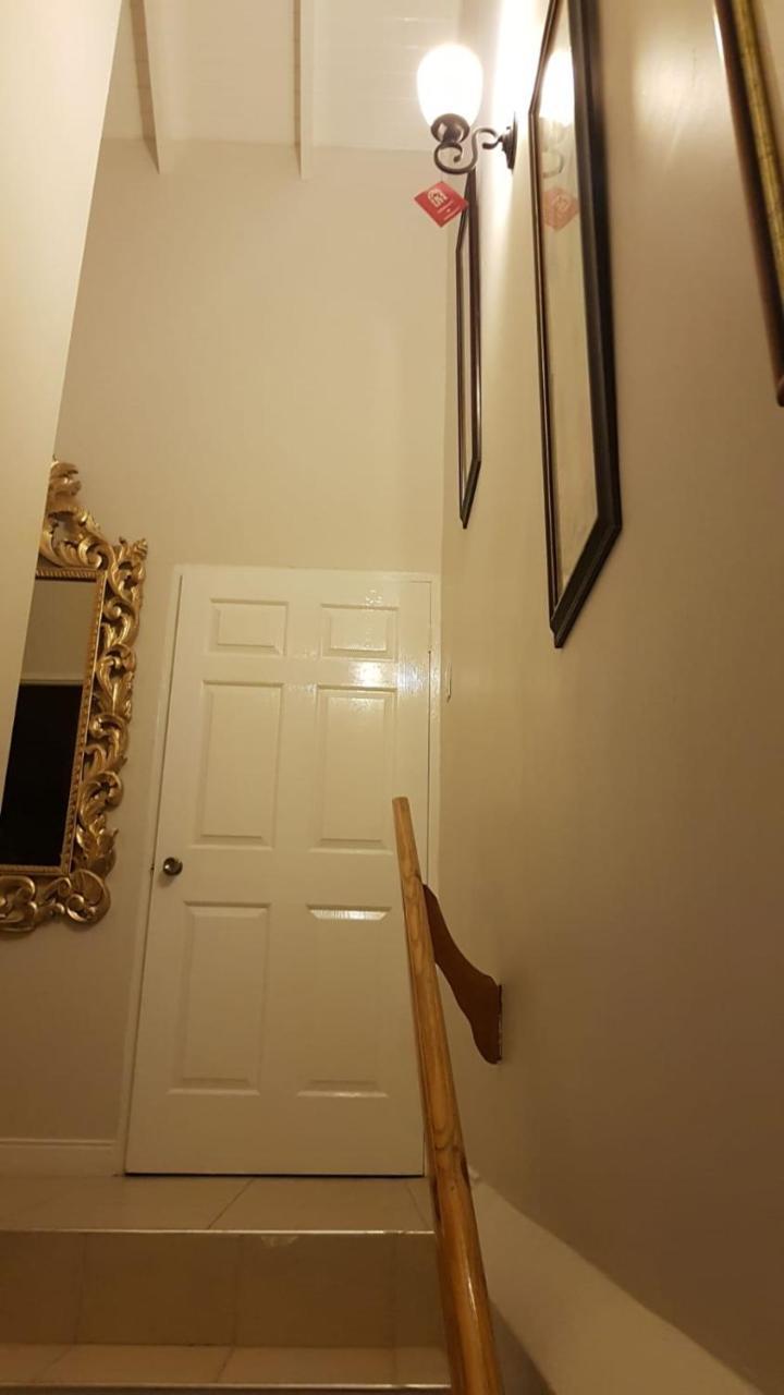 Kensington Bliss Apartment Kingston