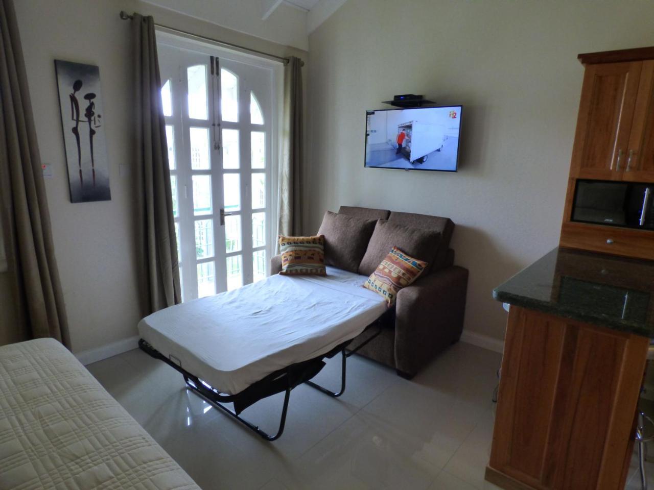 30 Apartment Ocho Rios