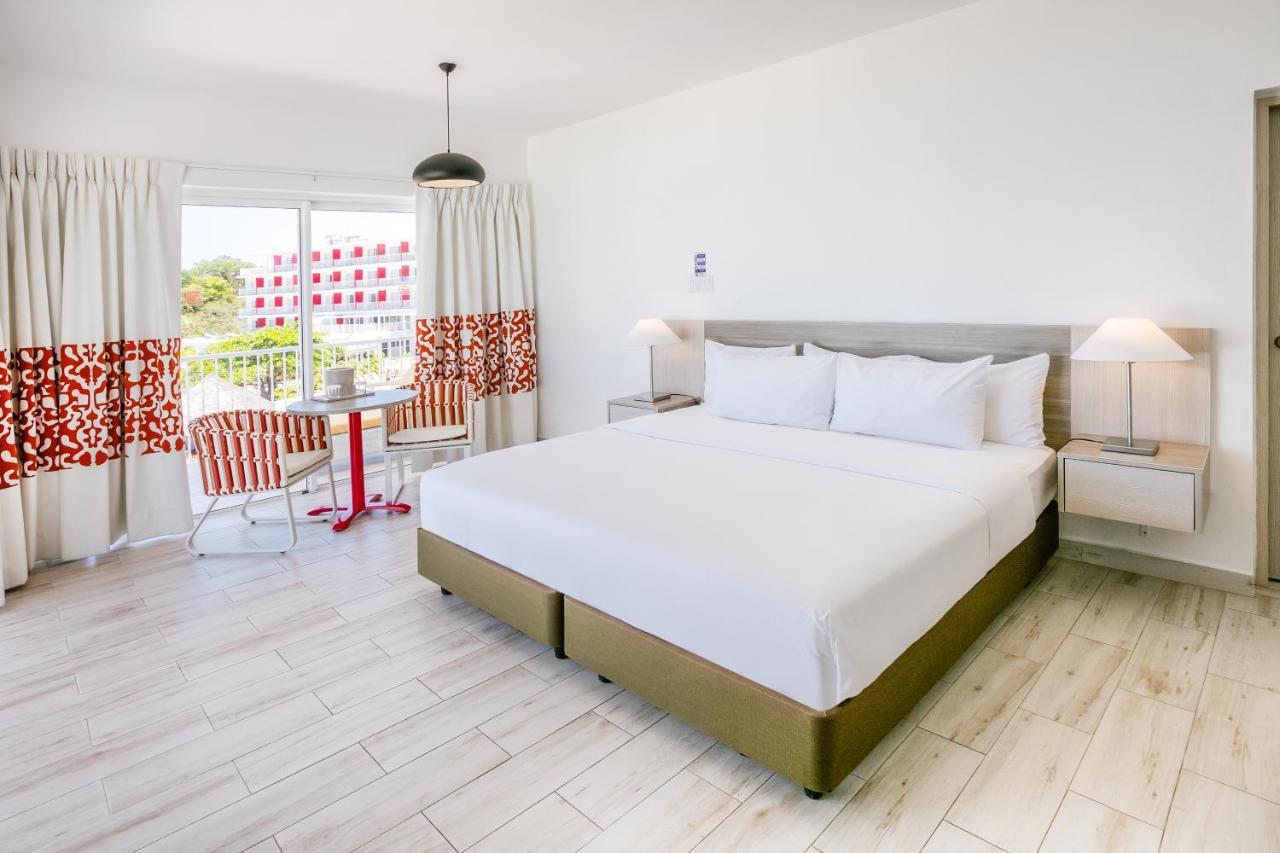 Grand Decameron Cornwall Beach, A Trademark All-Inclusive Resort Resort Montego Bay