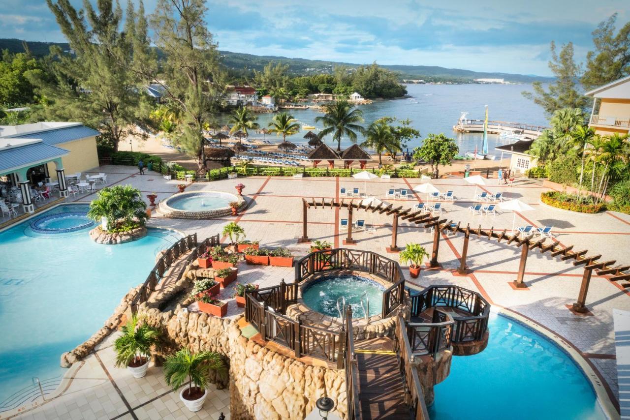 Resort Jewel Paradise Cove Adult &