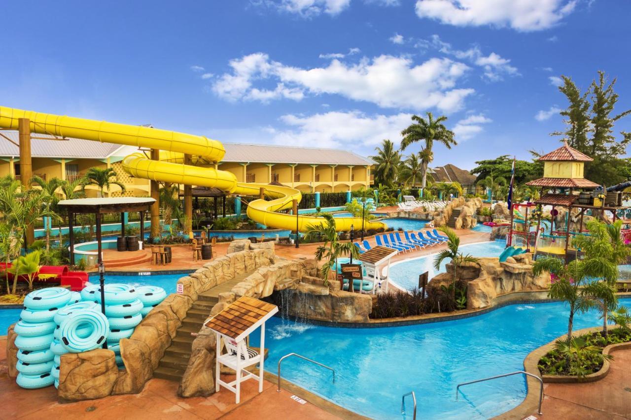 Jewel & Waterpark Resort Runaway Bay