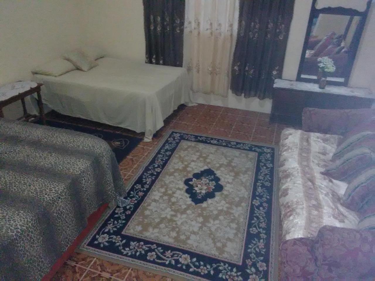East Bay Villas Guest house 2*