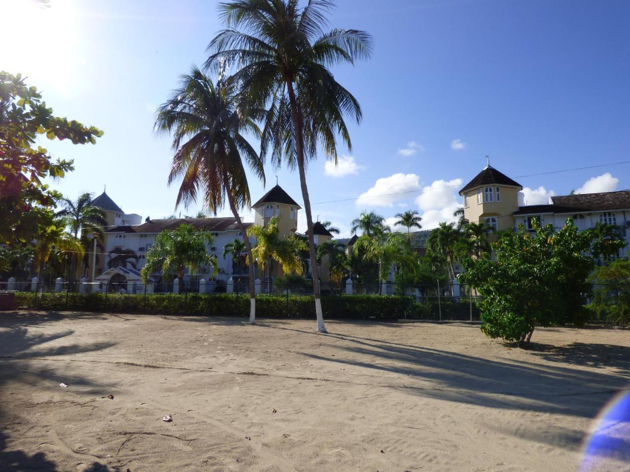 One Bedroom A17 Aparthotel Ocho Rios