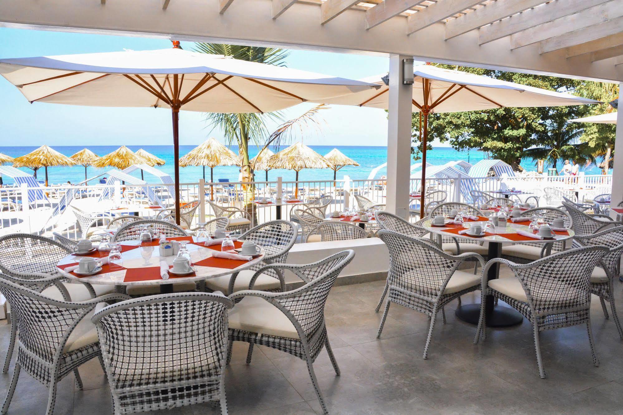Grand Decameron Cornwall Beach, A Trademark All-Inclusive Resort