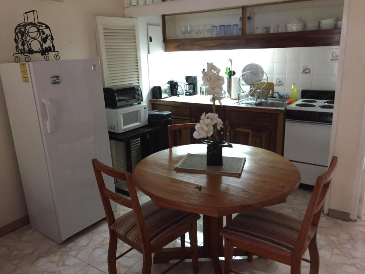 Apt 60 Fishermans Point