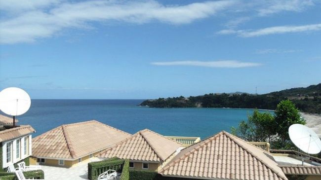Paradise White House Tower Isle