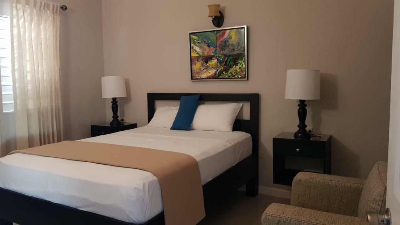 Christar Hotel 3*