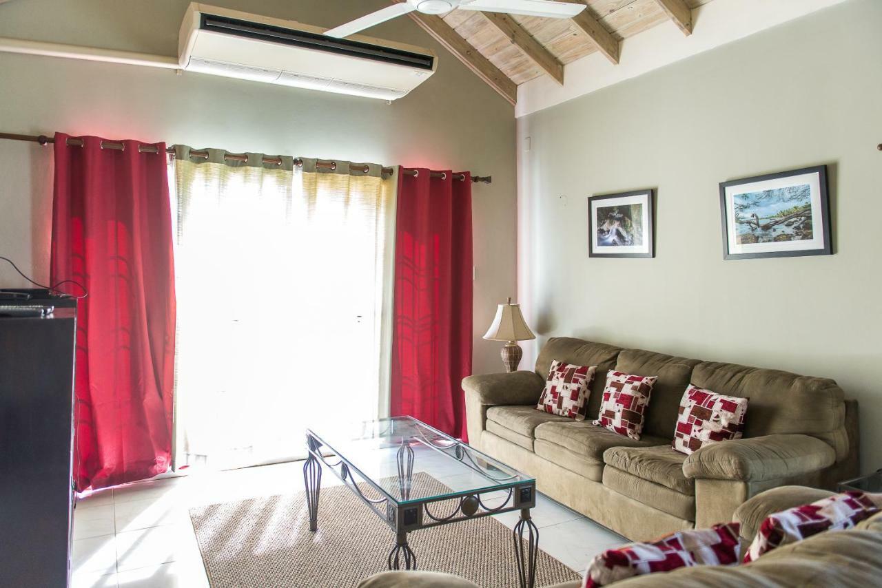 Little Bay Country Club - 1 Bedroom Ferienhaus