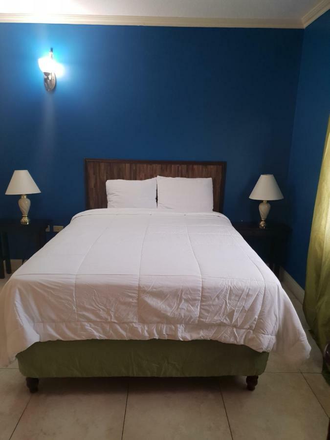 Guest house Paradise Place 2 Kingston